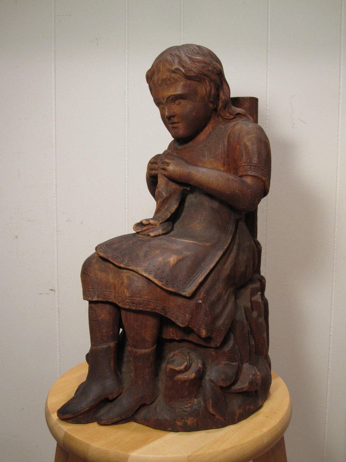  FINE CARVED GIRL WITH HANDKERCHIEF